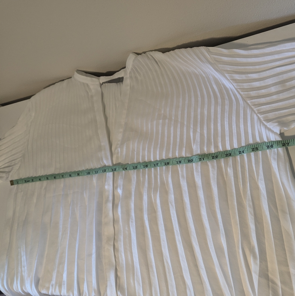 Vince Pleated Chevron Button Long Sleeve Flowy Blouse - Picture 8 of 12
